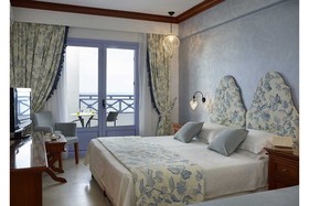 Serita Beach Hotel