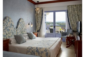 Serita Beach Hotel