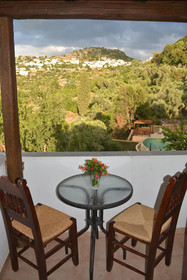 Hotel Ellinospito
