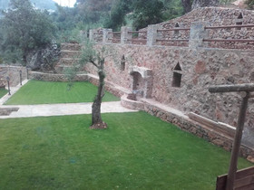 Hotel Ellinospito