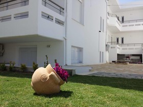 Crown Apartments