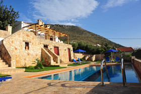 Elicriso Villa