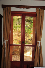 Elicriso Villa