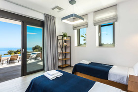 Villa Blue Skyline