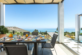 Villa Blue Skyline