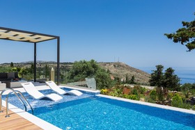 Villa Blue Skyline