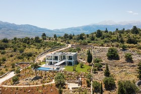 Villa Blue Skyline