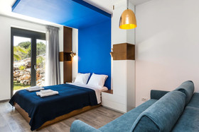 Villa Blue Skyline