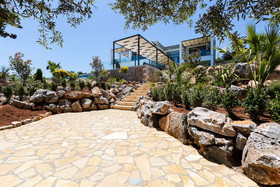 Villa Blue Skyline