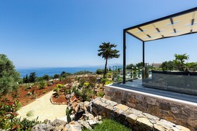 Villa Blue Skyline