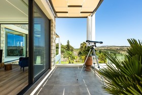 Villa Blue Skyline