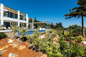 Villa Blue Skyline