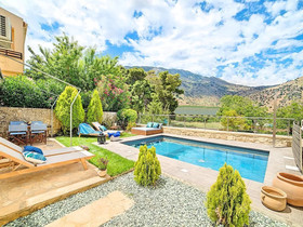 Villa Cressida Private Swimming Pool