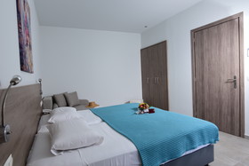Blue Horizon Apartments