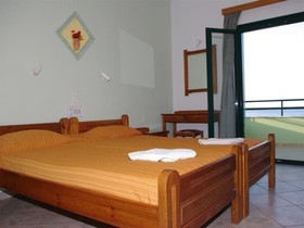Manos Palace