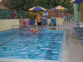 Manos Palace