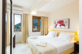 Pantheon Villas & Suites