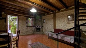 Stone Village Petrino Horio