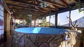 Stone Village Petrino Horio