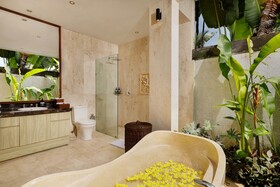 Villa Tenang