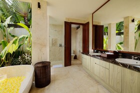 Villa Tenang