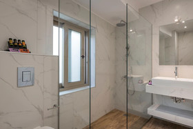Aequor Luxury Rooms & Apartments