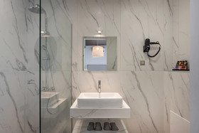 Aequor Luxury Rooms & Apartments