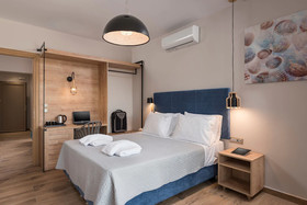 Aequor Luxury Rooms & Apartments