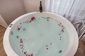 Aequor Luxury Rooms & Apartments