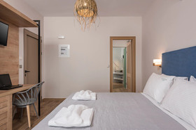 Aequor Luxury Rooms & Apartments