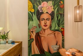 Nyx Chic Manor hotel