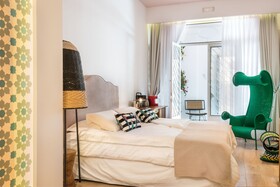 Nyx Chic Manor hotel