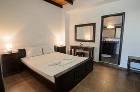 Apartments Madares