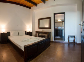 Apartments Madares