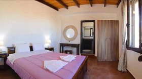 Apartments Madares