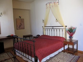 Belmondo Hotel & Suites