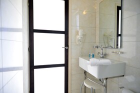 Corinna Mare Suites & Studios