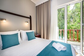 Corinna Mare Suites & Studios