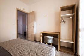 Deluxe Hotel