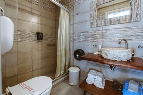 Deluxe Hotel