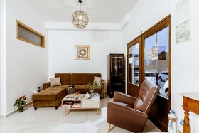 Deluxe Hotel