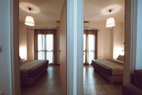 Deluxe Hotel