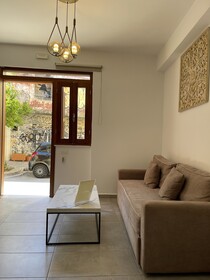 Deluxe Hotel