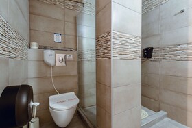 Deluxe Hotel