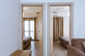 Deluxe Hotel