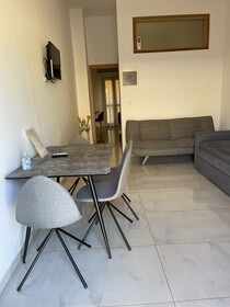 Deluxe Hotel