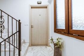 Deluxe Hotel