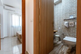 Deluxe Hotel
