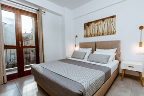 Deluxe Hotel