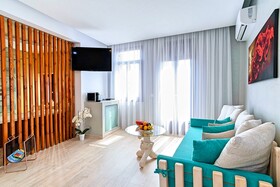 Diamond Luxury Suites